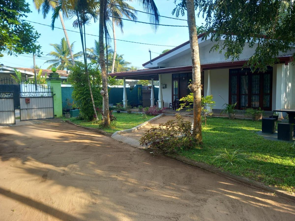 Shenya Villa Бентота Екстериор снимка